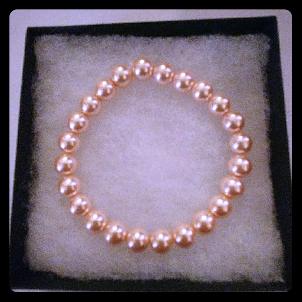 Coral Pearl Bracelet
